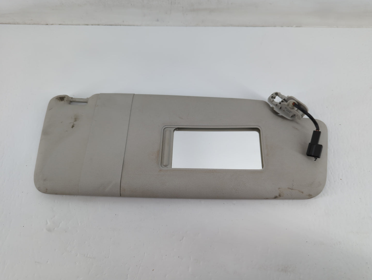 2012-2020 Volkswagen Passat Sun Visor Shade Replacement Passenger Right Mirror Fits OEM Used Auto Parts - Oemusedautoparts1.