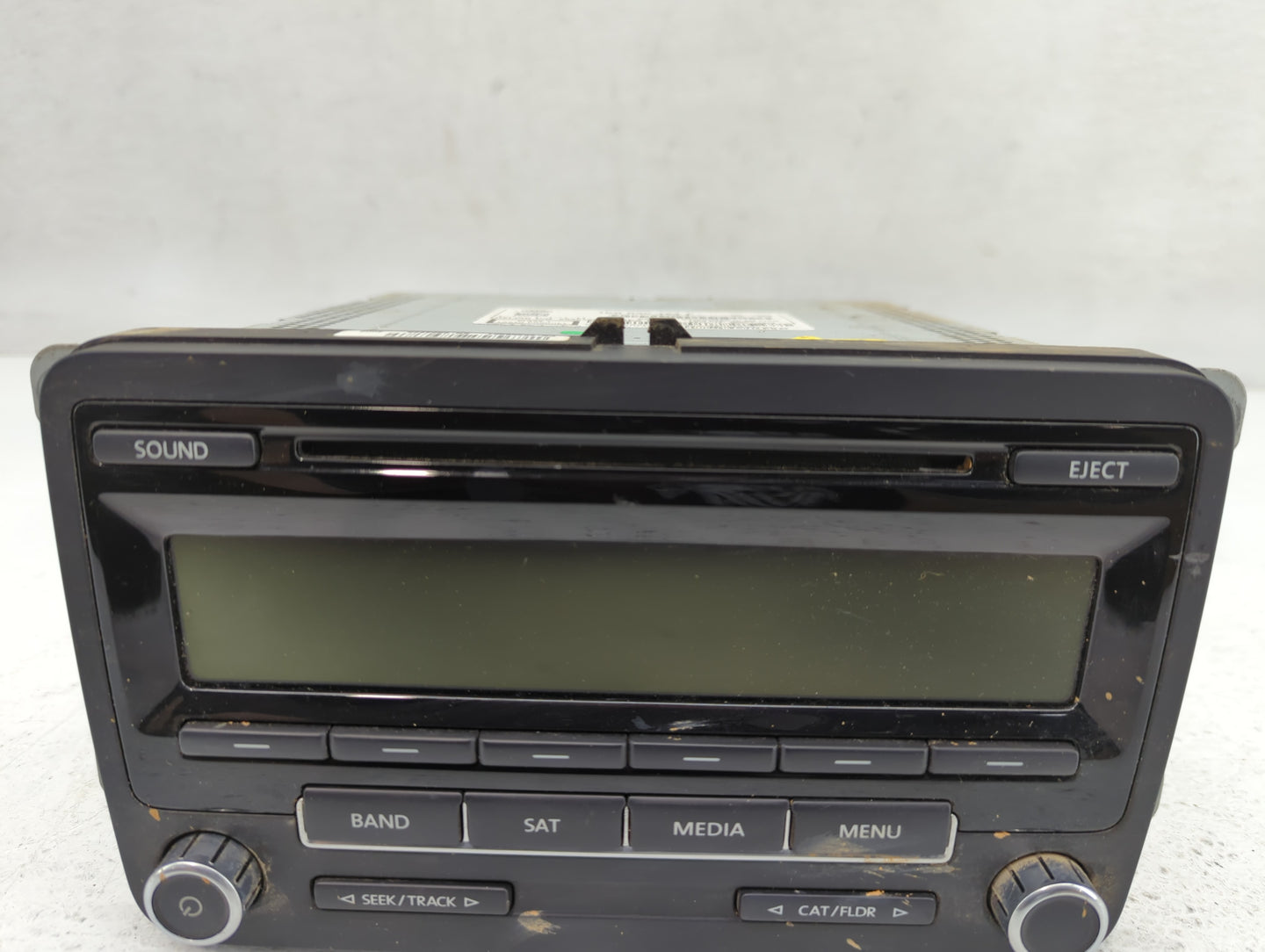 2013-2015 Volkswagen Passat Am Fm Cd Player Radio Receiver - Oemusedautoparts1.com
