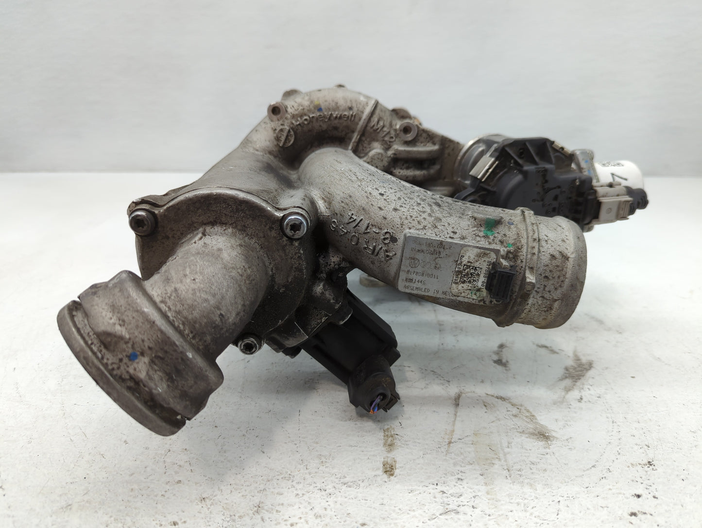 2014 Volkswagen Passat Turbocharger Exhaust Manifold With Turbo Charger - Oemusedautoparts1.com