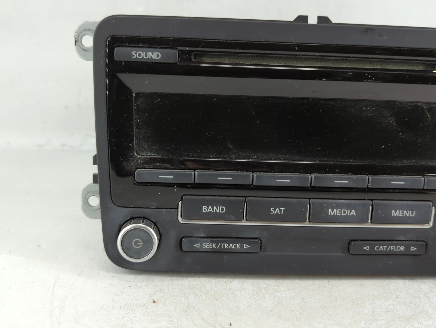 2012-2015 Volkswagen Passat Am Fm Cd Player Radio Receiver - Oemusedautoparts1.com