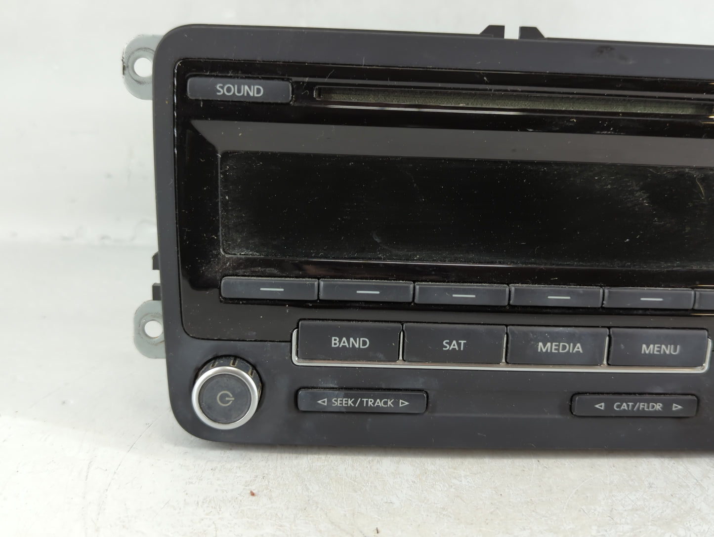 2012-2015 Volkswagen Passat Am Fm Cd Player Radio Receiver - Oemusedautoparts1.com