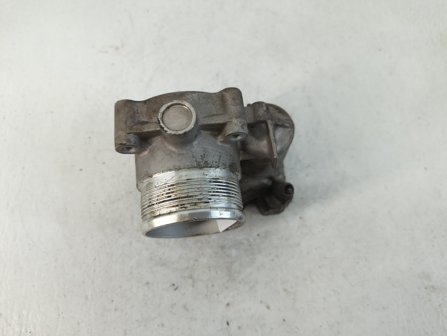 2014-2017 Volkswagen Passat Throttle Body P/N:06K 133 062 D Fits Fits 2014 2015 2016 2017 OEM Used Auto Parts - Oemusedautop