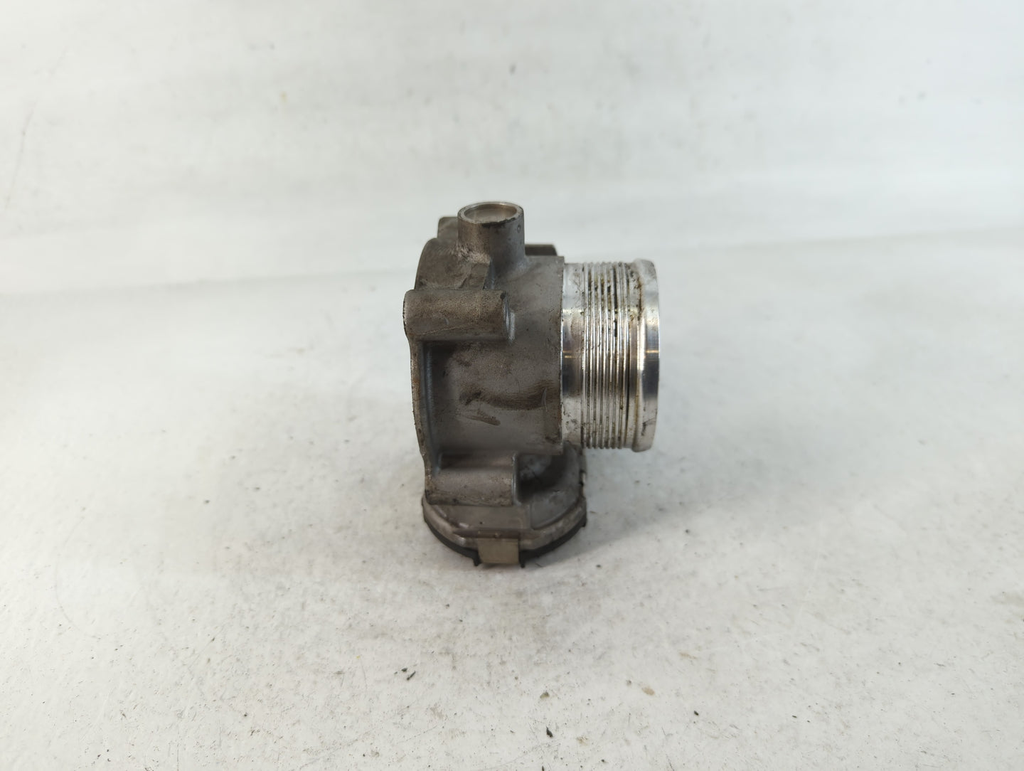 2014-2017 Volkswagen Passat Throttle Body P/N:06K 133 062 D Fits Fits 2014 2015 2016 2017 OEM Used Auto Parts - Oemusedautop