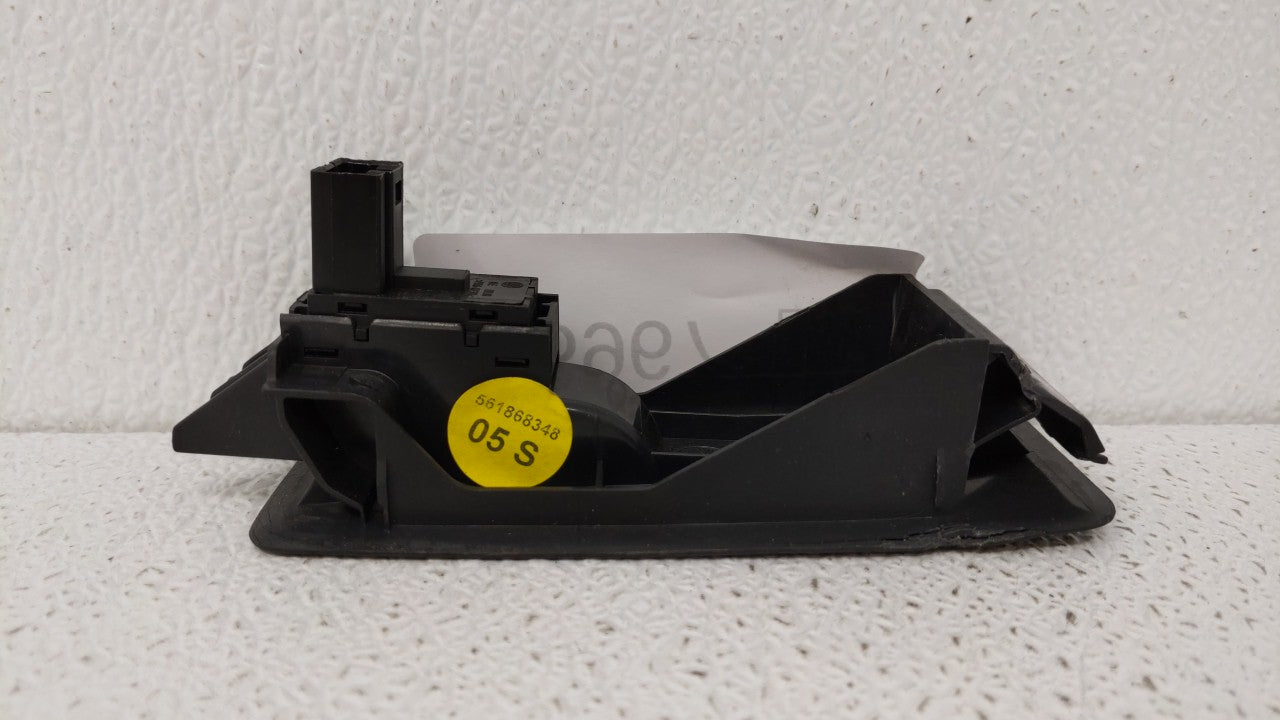 2014 Volkswagen Passat Driver Left Rear Power Window Switch 561.867.376 - Oemusedautoparts1.com