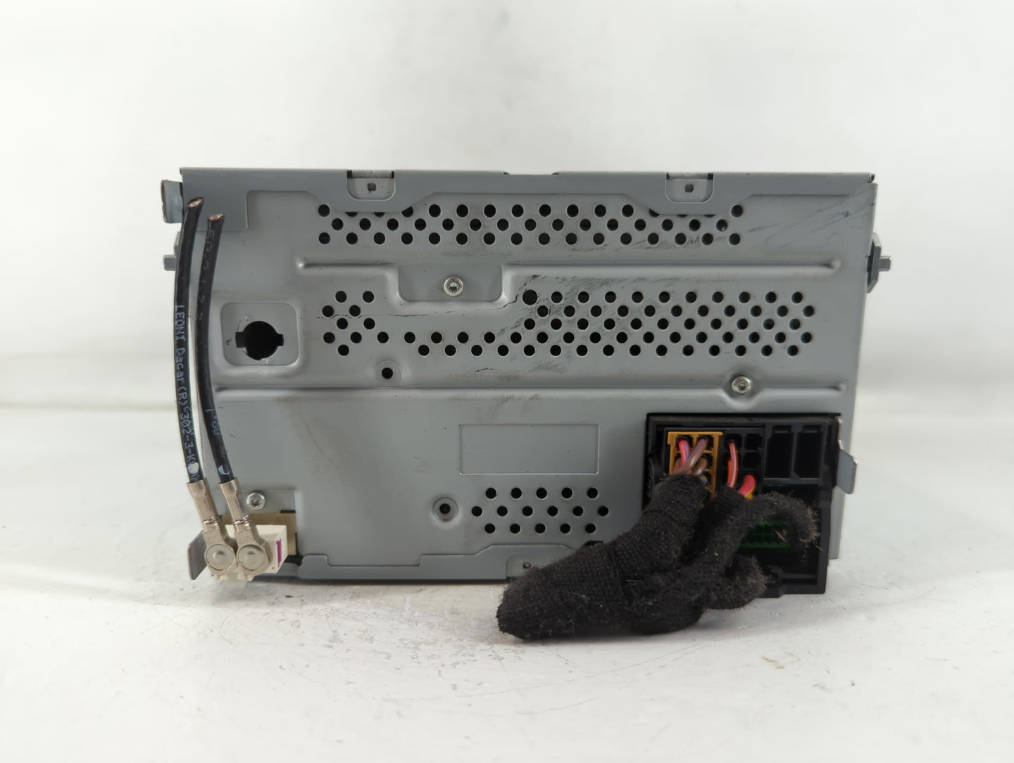 2012-2015 Volkswagen Passat Radio AM FM Cd Player Receiver Replacement P/N:1K0 035 164 D Fits Fits 2011 2012 2013 2014 2015 