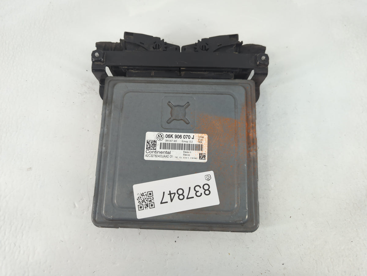 2014 Volkswagen Passat PCM Engine Control Computer ECU ECM PCU OEM P/N:06K 906 070 J OEM Used Auto Parts - Oemusedautoparts1