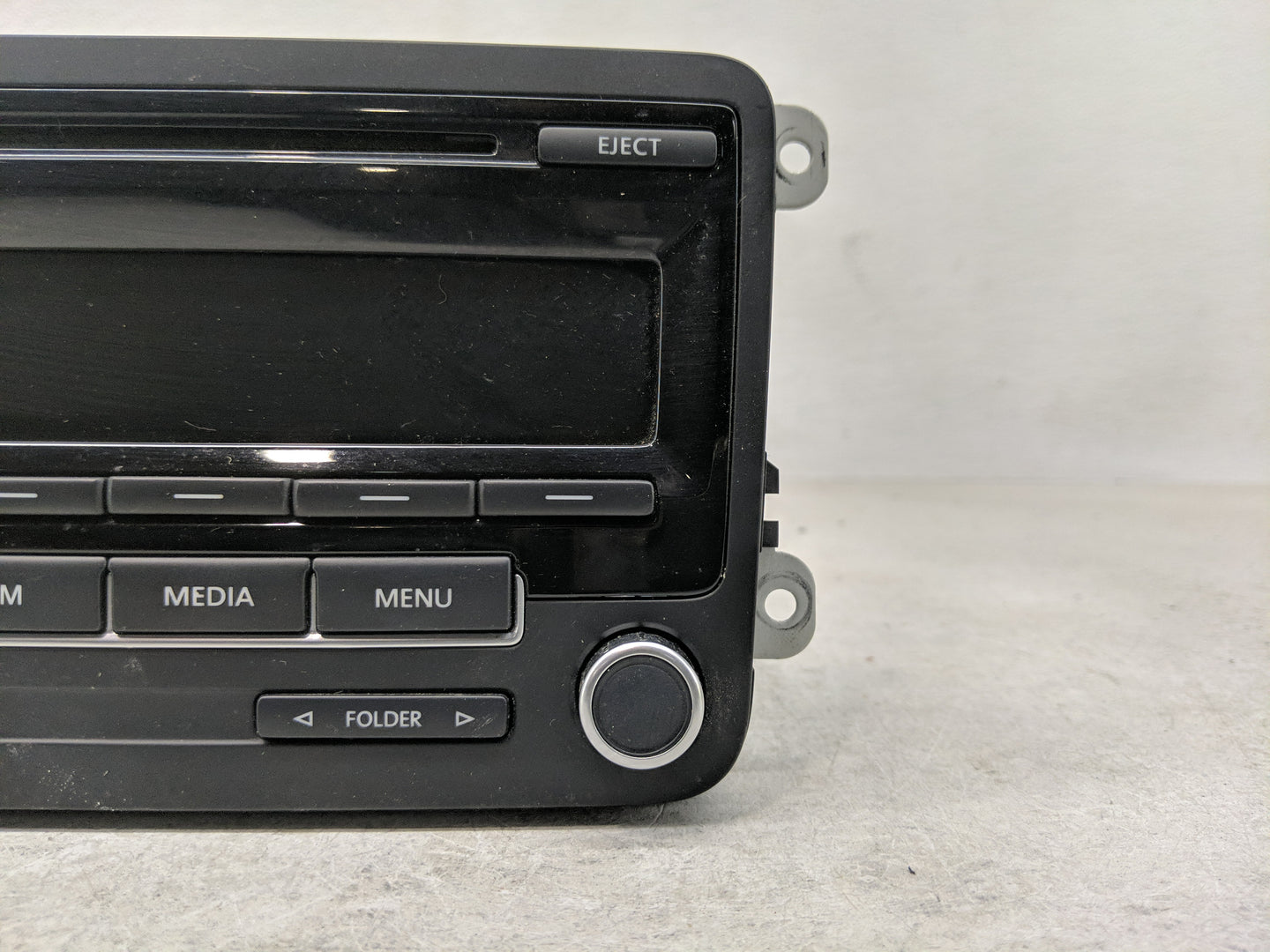 2009-2017 Volkswagen Tiguan Radio AM FM Cd Player Receiver Replacement P/N:5N0 035 164 D Fits OEM Used Auto Parts - Oemuseda
