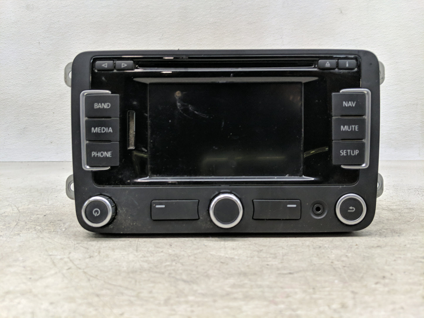 2009-2017 Volkswagen Tiguan Radio AM FM Cd Player Receiver Replacement P/N:VW RNS 315 NAR Fits OEM Used Auto Parts - Oemused