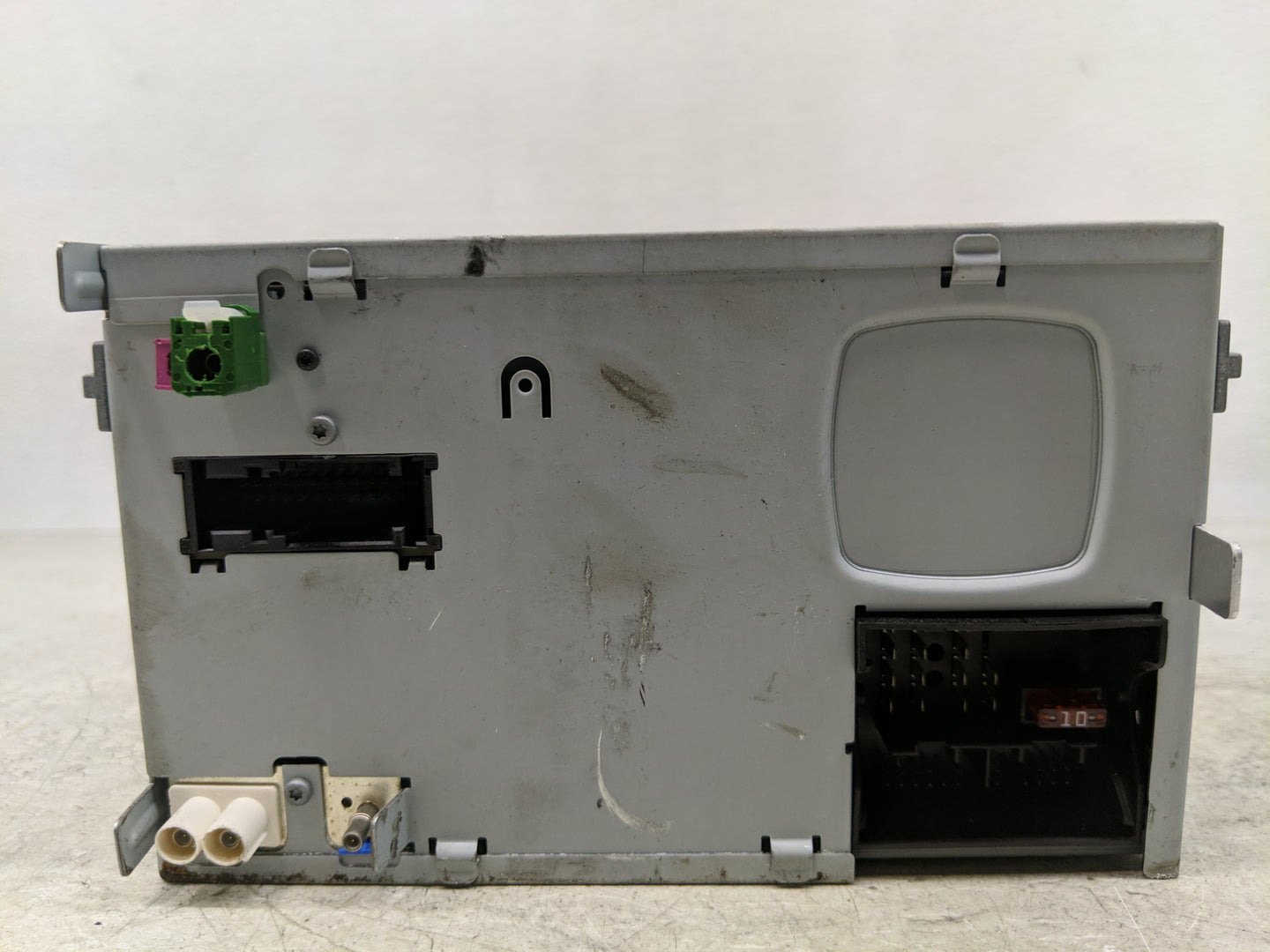 2009-2017 Volkswagen Tiguan Radio AM FM Cd Player Receiver Replacement P/N:VW RNS 315 NAR Fits OEM Used Auto Parts - Oemused