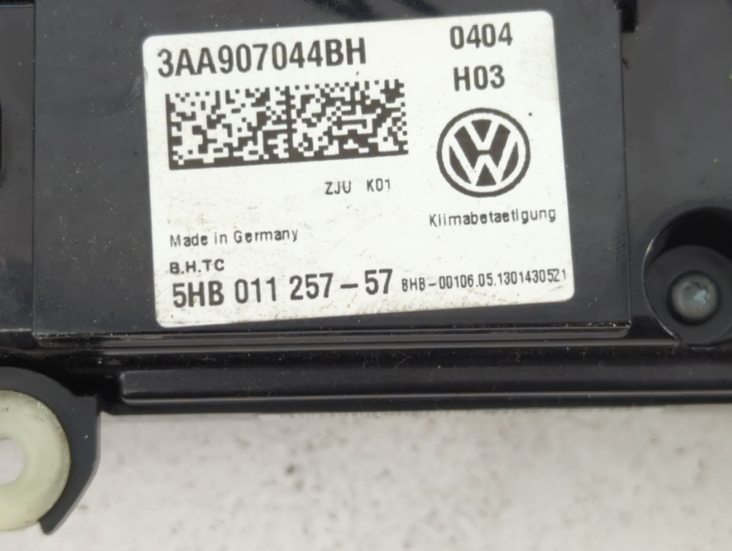 2013-2014 Volkswagen Tiguan Climate Control Module Temperature AC/Heater Replacement P/N:3AA907044BH Fits Fits 2013 2014 OEM