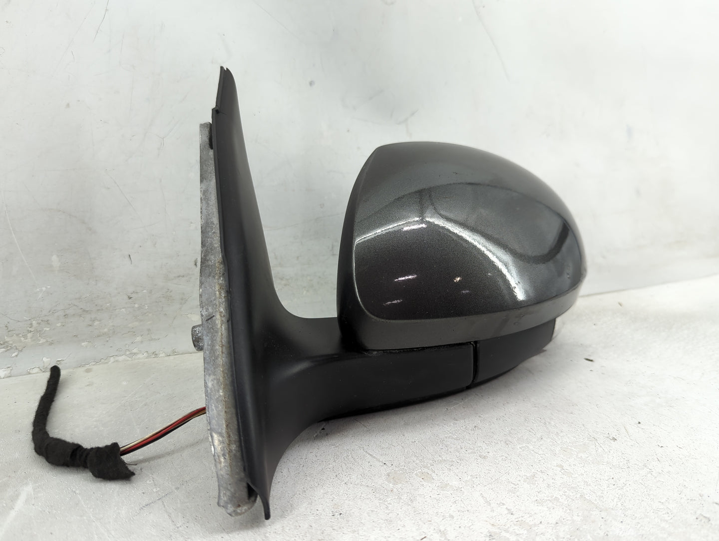 2009-2018 Volkswagen Tiguan Driver Side View Mirror - Left Door Mirror OEM Used - Oemusedautoparts1.com