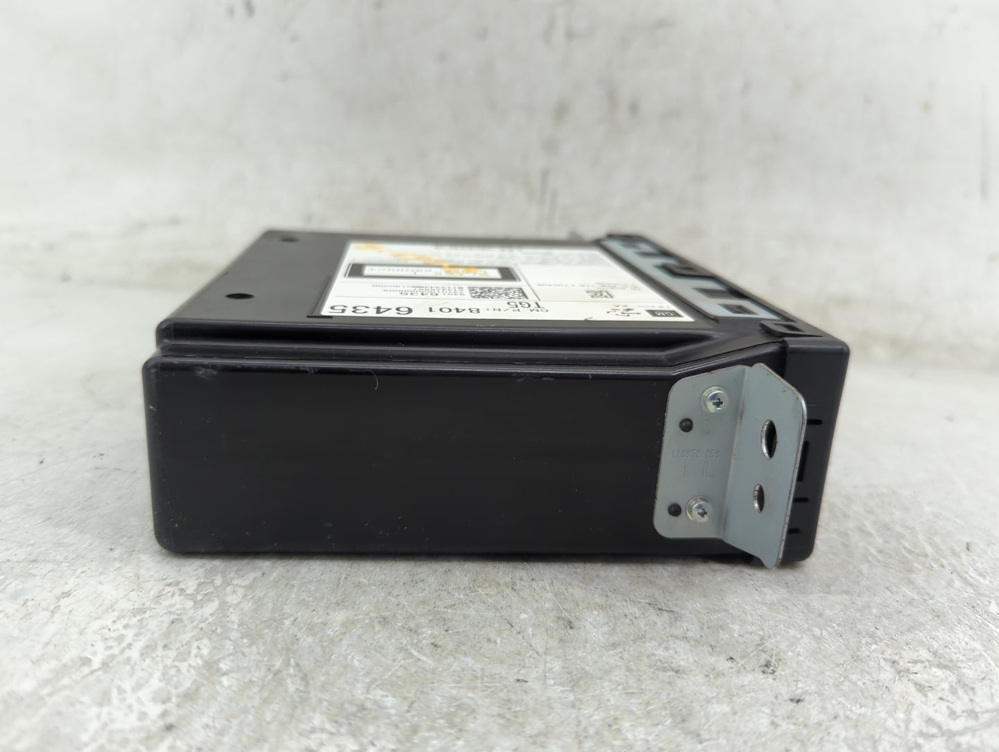 2009-2017 Volkswagen Tiguan Radio AM FM Cd Player Receiver Replacement P/N:84016435 Fits OEM Used Auto Parts - Oemusedautopa