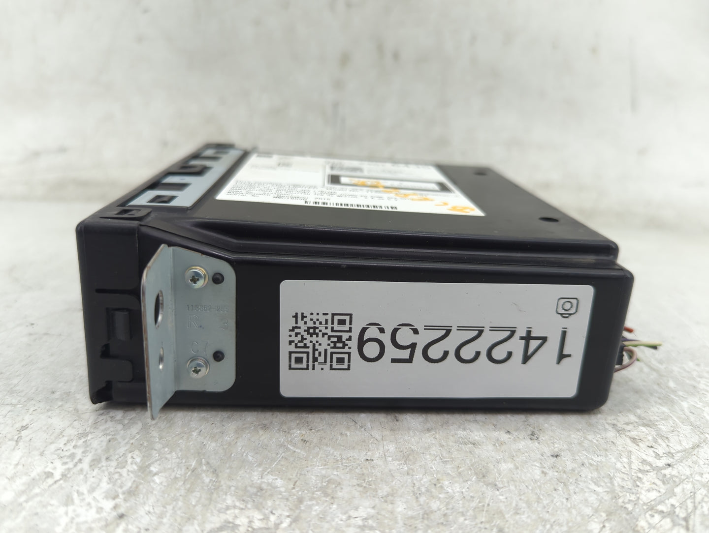 2009-2017 Volkswagen Tiguan Radio AM FM Cd Player Receiver Replacement P/N:84016435 Fits OEM Used Auto Parts - Oemusedautopa