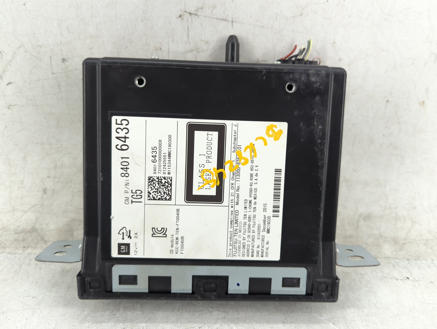 2009-2017 Volkswagen Tiguan Radio AM FM Cd Player Receiver Replacement P/N:84016435 Fits OEM Used Auto Parts - Oemusedautopa