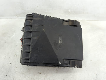 2012-2018 Volkswagen Tiguan Fusebox Fuse Box Panel Relay Module P/N:0-1418987-1 0-1718006-1 Fits OEM Used Auto Parts - Oemus