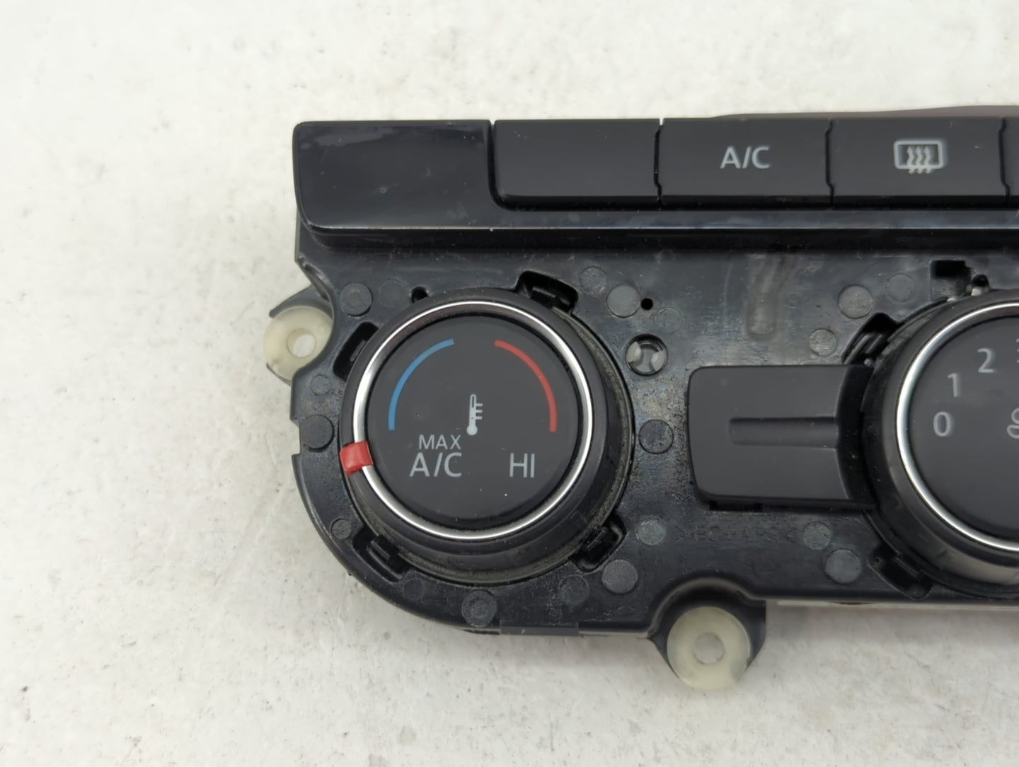 2013-2015 Volkswagen Tiguan Climate Control Module Temperature AC/Heater Replacement P/N:561907426DZJU 5HB011177-08 Fits OEM
