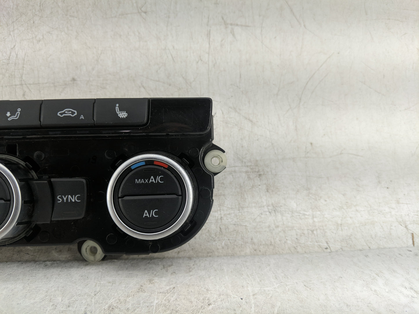 2013-2015 Volkswagen Tiguan Climate Control Module Temperature AC/Heater Replacement P/N:3AA907044CC 5HB011257-67 Fits OEM U