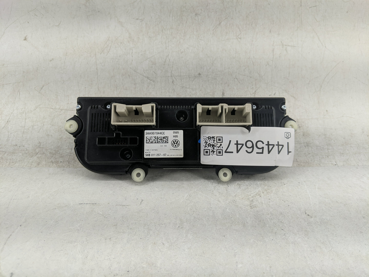 2013-2015 Volkswagen Tiguan Climate Control Module Temperature AC/Heater Replacement P/N:3AA907044CC 5HB011257-67 Fits OEM U