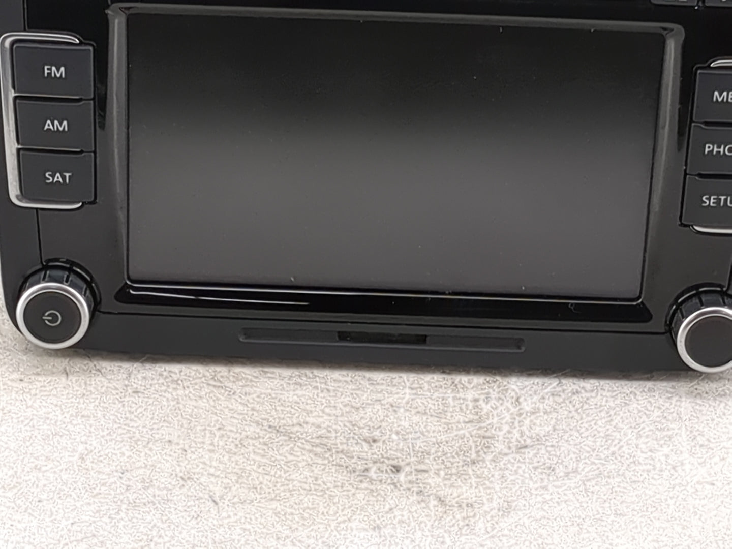 2009-2017 Volkswagen Tiguan Radio AM FM Cd Player Receiver Replacement P/N:1K0035188F 28372940 Fits OEM Used Auto Parts - Oe