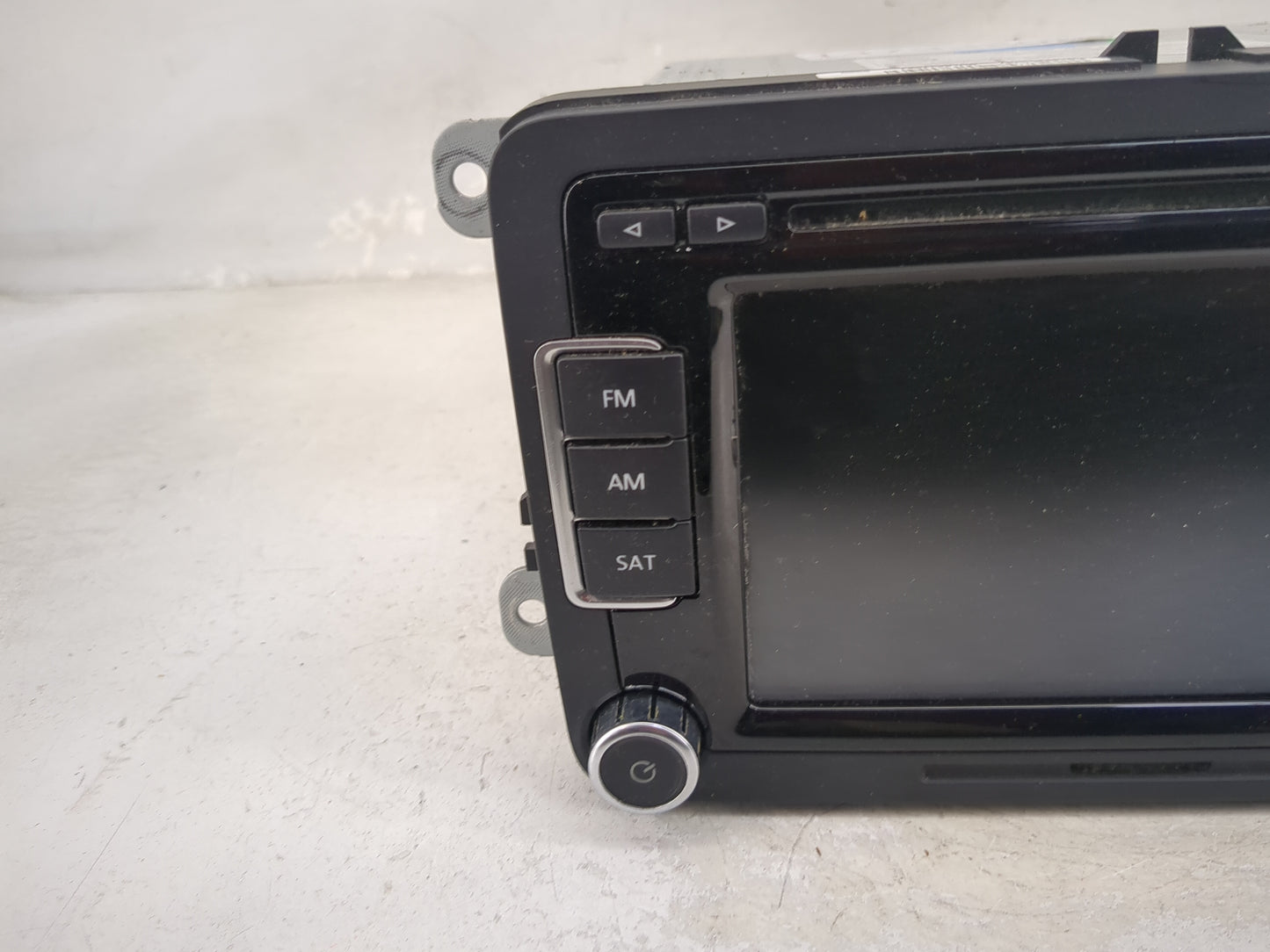 2009-2017 Volkswagen Tiguan Radio AM FM Cd Player Receiver Replacement P/N:1K0035188F 28372940 Fits OEM Used Auto Parts - Oe