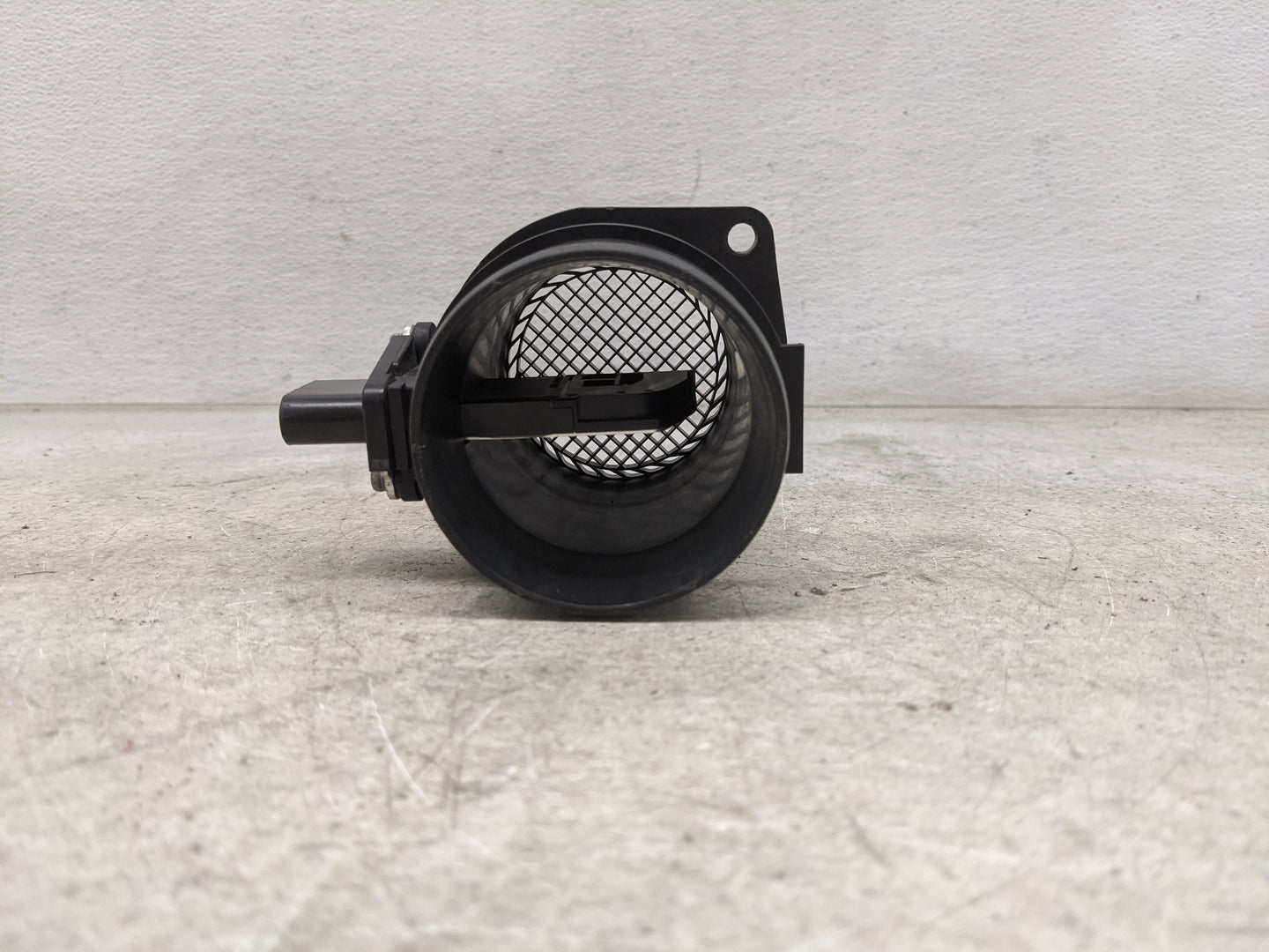 2009-2018 Volkswagen Tiguan Mass Air Flow Meter Maf 1485588 - Oemusedautoparts1.com