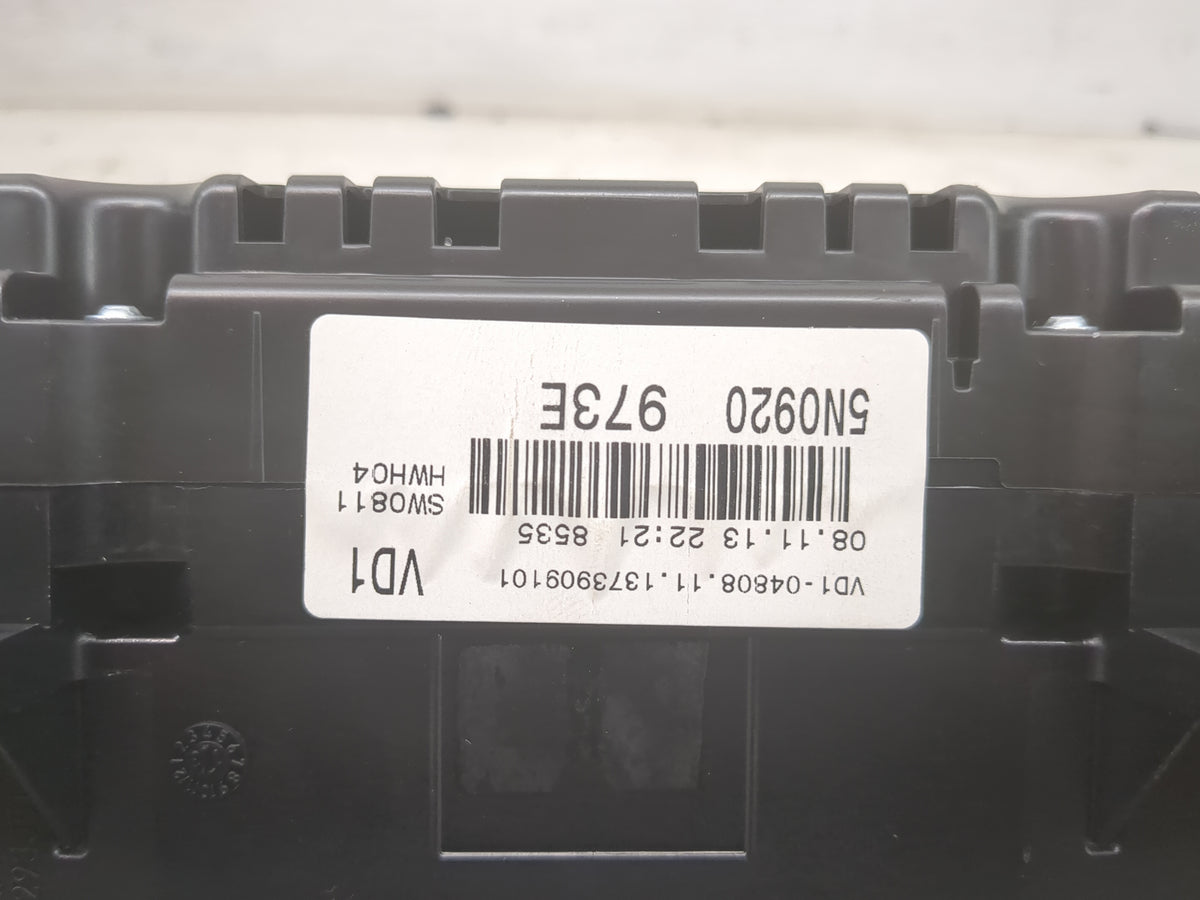 2014 Volkswagen Tiguan Instrument Cluster Speedometer Gauges P/N:5N0920973E Miles: Fits OEM Used Auto Parts - Oemusedautopar