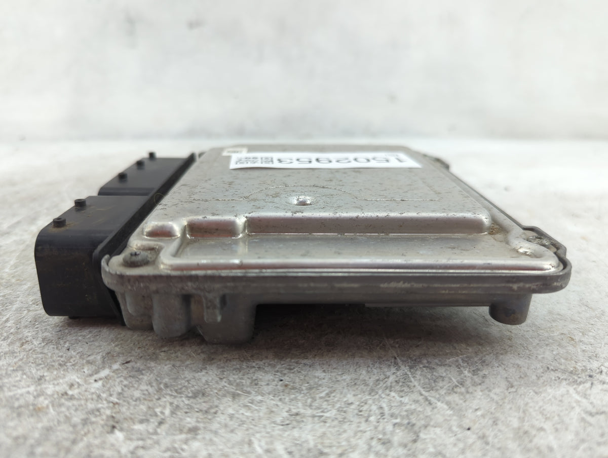 2014-2015 Volkswagen Tiguan PCM Engine Control Computer ECU ECM PCU OEM P/N:06J906027GN 0261S09129, 06J907309A Fits Fits 201