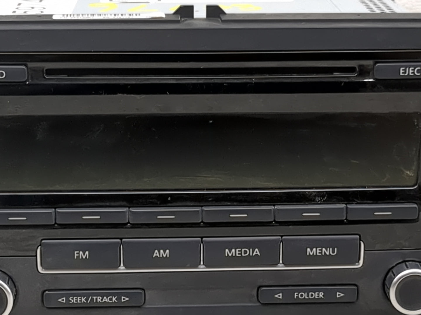 2009-2017 Volkswagen Tiguan Radio AM FM Cd Player Receiver Replacement P/N:28352656 5N0 035 164 D Fits OEM Used Auto Parts -