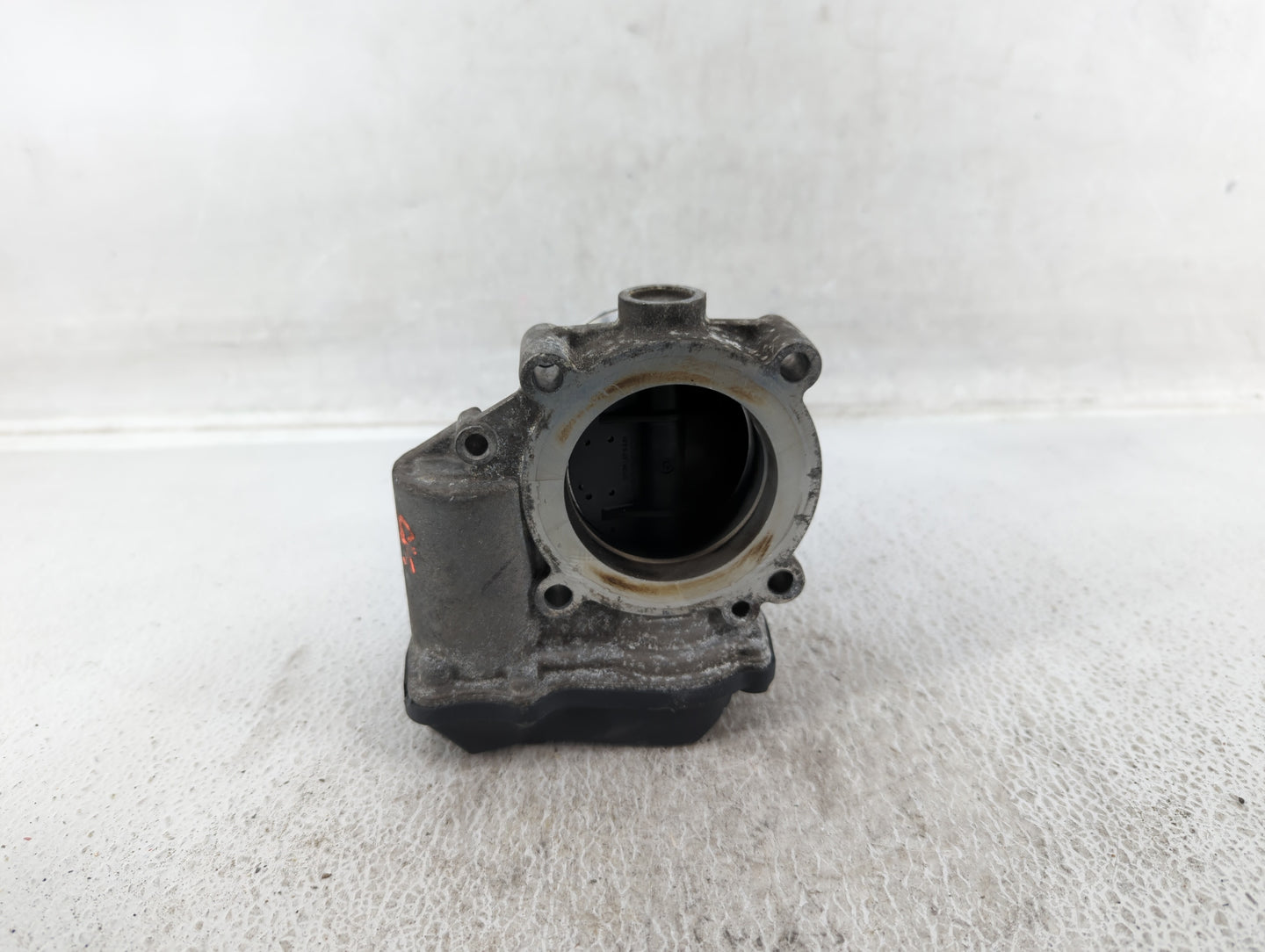 2009-2018 Volkswagen Tiguan Throttle Body P/N:06F 133 062 T 06F 133 062 Q Fits OEM Used Auto Parts - Oemusedautoparts1.com