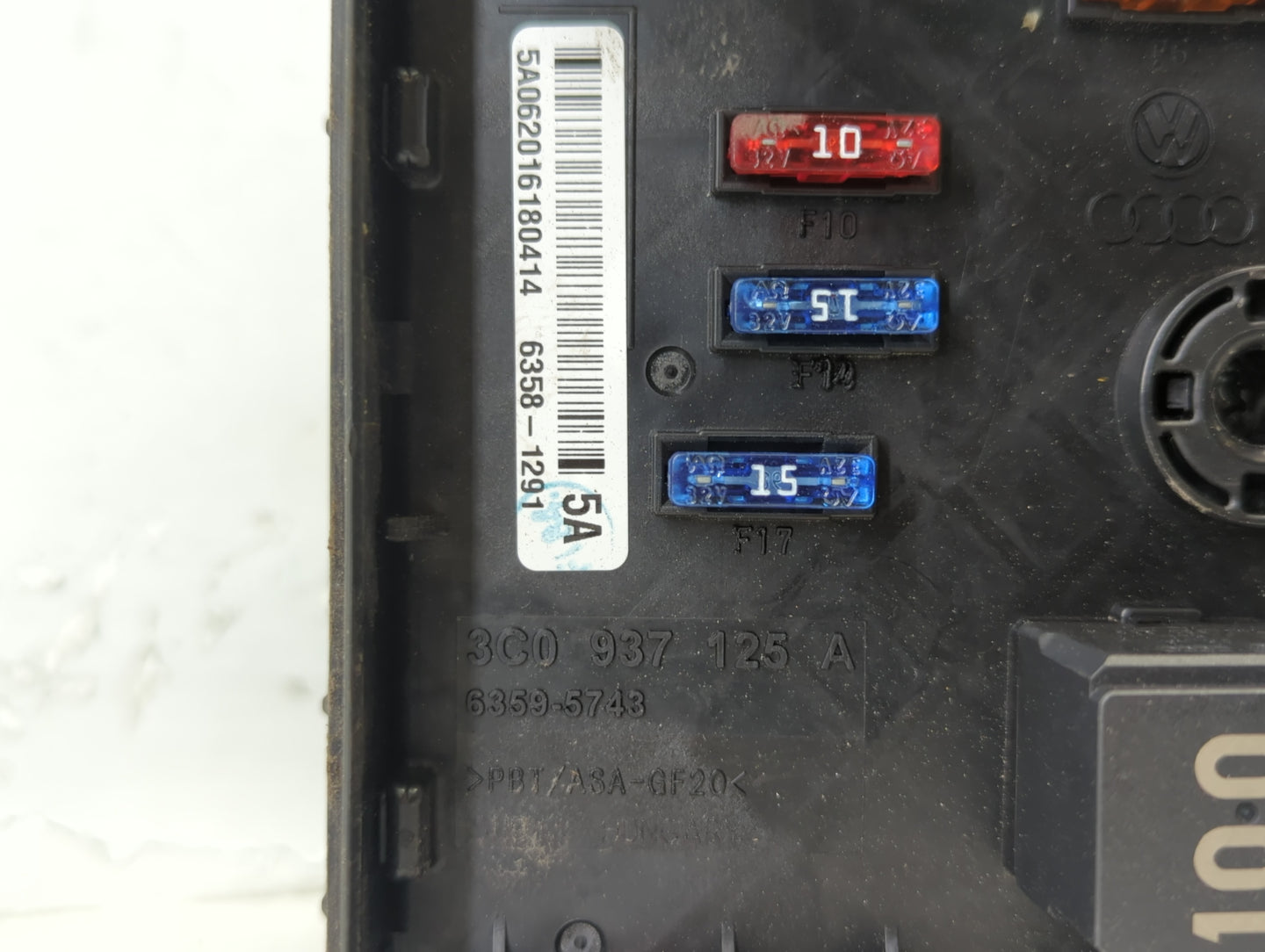 2012-2018 Volkswagen Tiguan Fusebox Fuse Box Panel Relay Module P/N:6358-1291 Fits OEM Used Auto Parts - Oemusedautoparts1.c