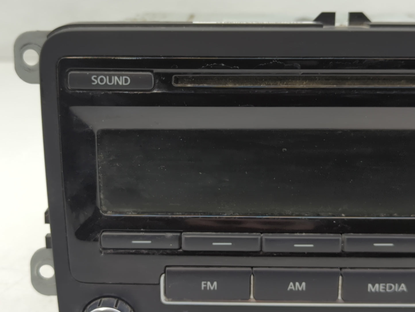2009-2017 Volkswagen Tiguan Radio AM FM Cd Player Receiver Replacement P/N:5N0 035 164 D Fits OEM Used Auto Parts - Oemuseda
