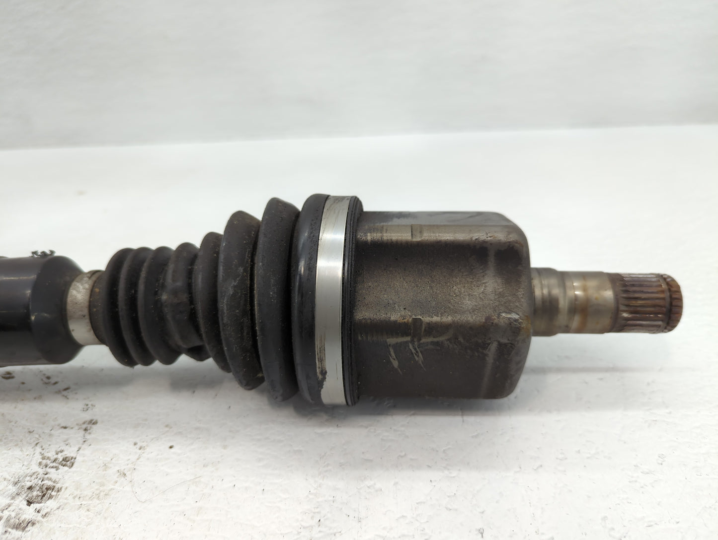 2009-2017 Volkswagen Tiguan Axle Shaft Rear Driver Cv C/v - Oemusedautoparts1.com
