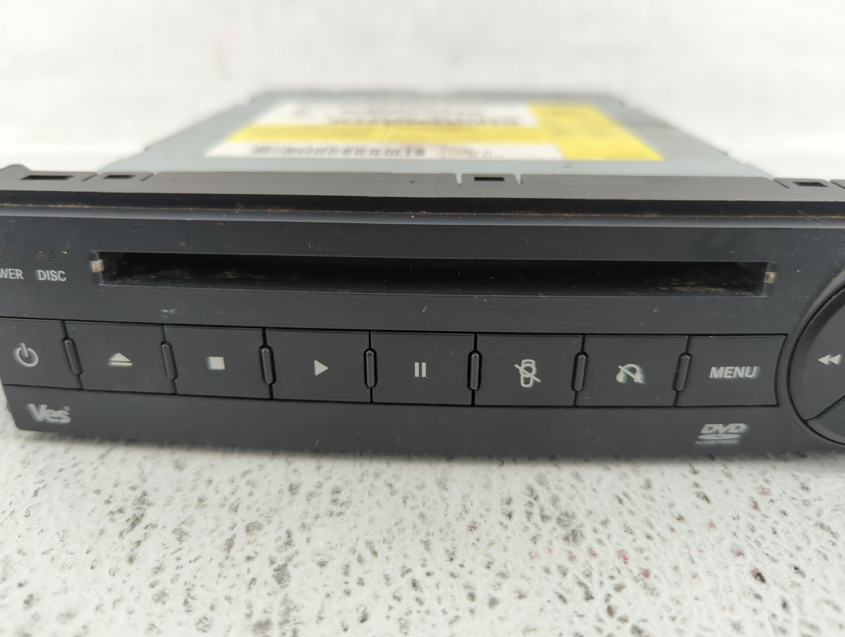 2012-2014 Volkswagen Routan Am Fm Cd Player Radio Receiver 510722 - Oemusedautoparts1.com