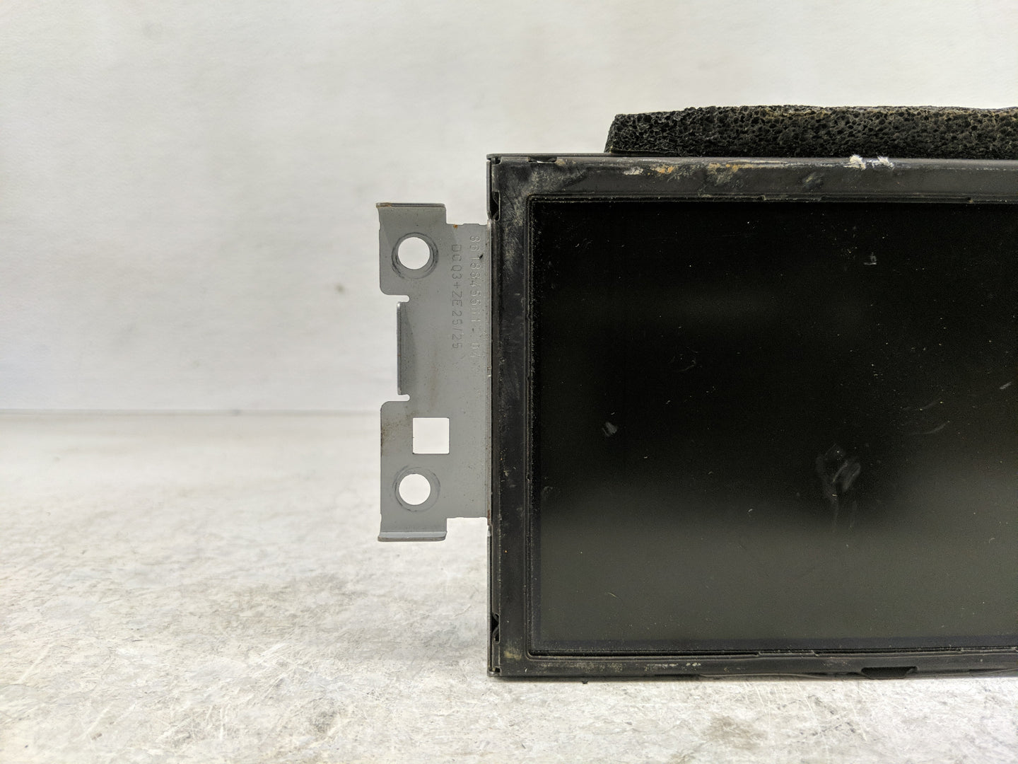 2014 Volvo S60 Radio AM FM Cd Player Receiver Replacement Fits OEM Used Auto Parts - Oemusedautoparts1.com