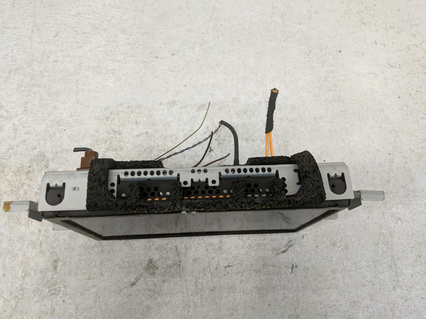 2014 Volvo S60 Radio AM FM Cd Player Receiver Replacement Fits OEM Used Auto Parts - Oemusedautoparts1.com