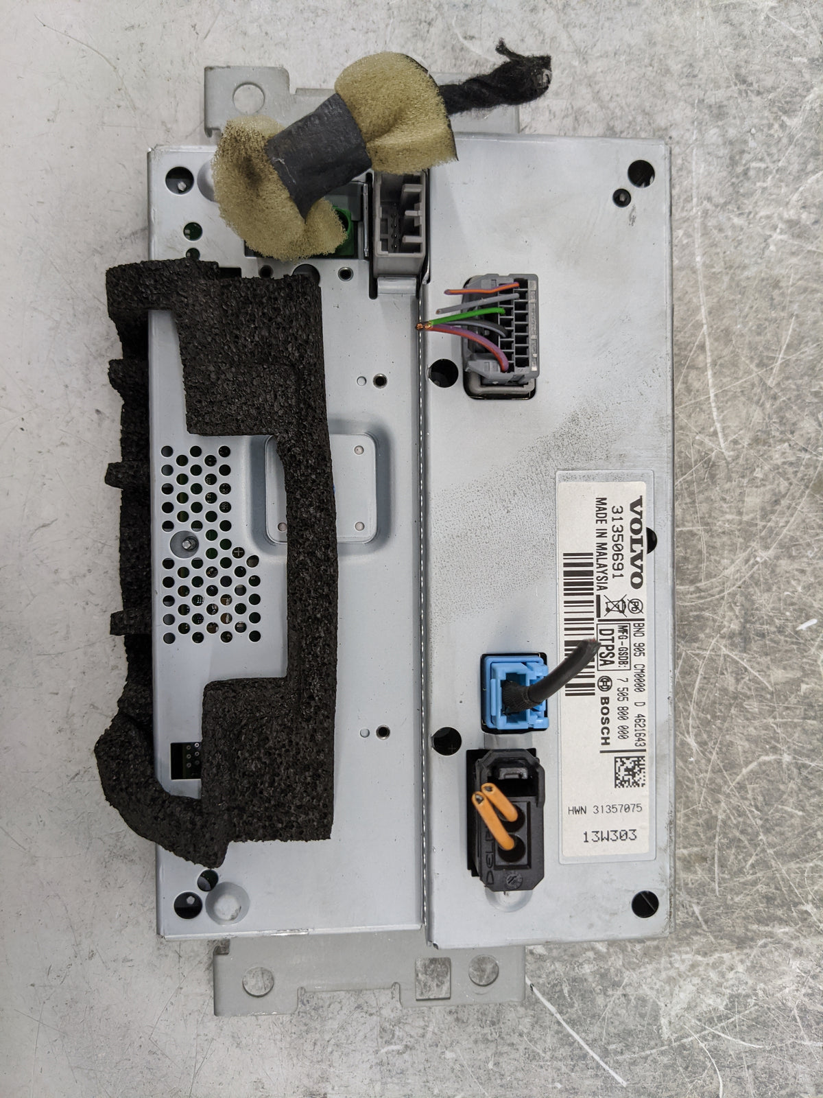 2011-2015 Volvo S60 Information Radio Display Screen 1468920 - Oemusedautoparts1.com