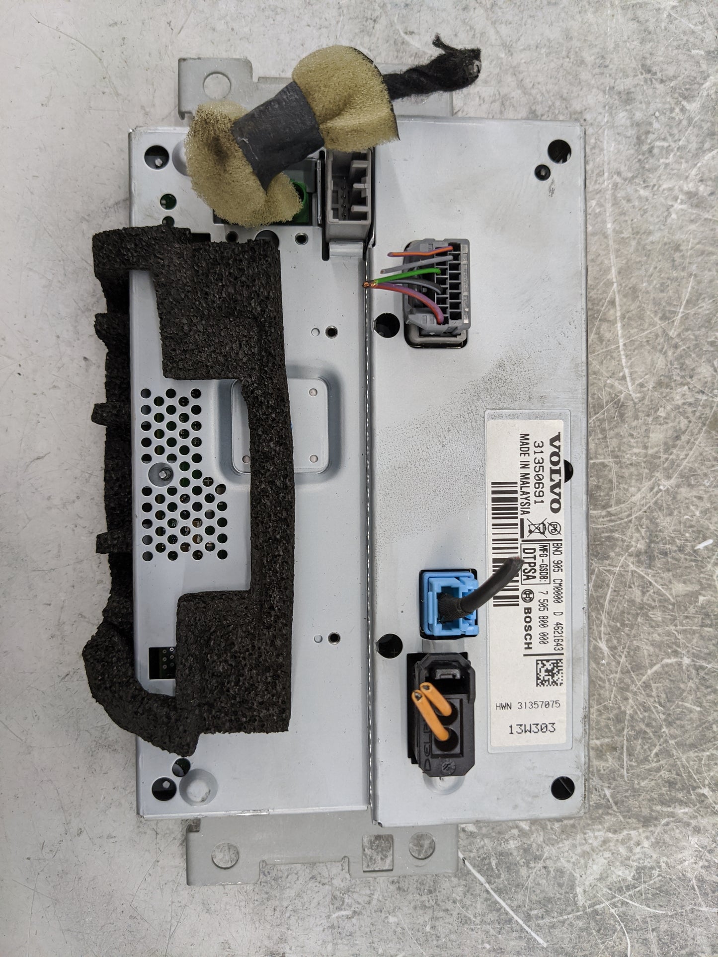 2011-2015 Volvo S60 Information Display Screen 1468920 - Oemusedautoparts1.com