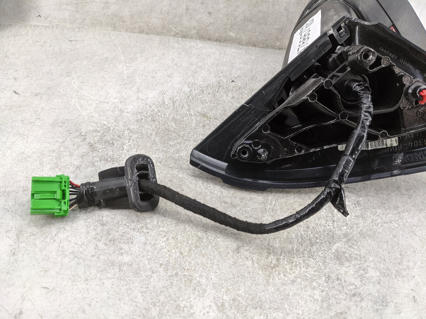 2011-2018 Volvo S60 Driver Side View Mirror - Left Door Mirror OEM Used - Oemusedautoparts1.com