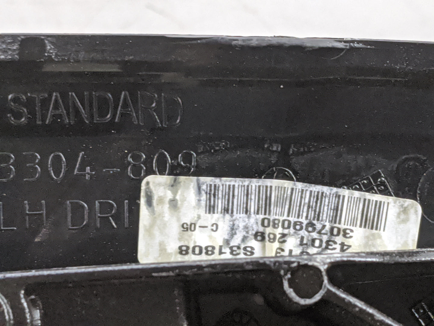 2011-2018 Volvo S60 Driver Side View Mirror - Left Door Mirror OEM Used - Oemusedautoparts1.com
