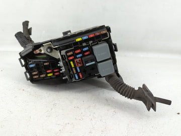 2014-2018 Volvo S60 Fusebox Fuse Box Panel Relay Module P/N:30644652 Fits Fits 2012 2014 2015 2016 2017 2018 OEM Used Auto Parts