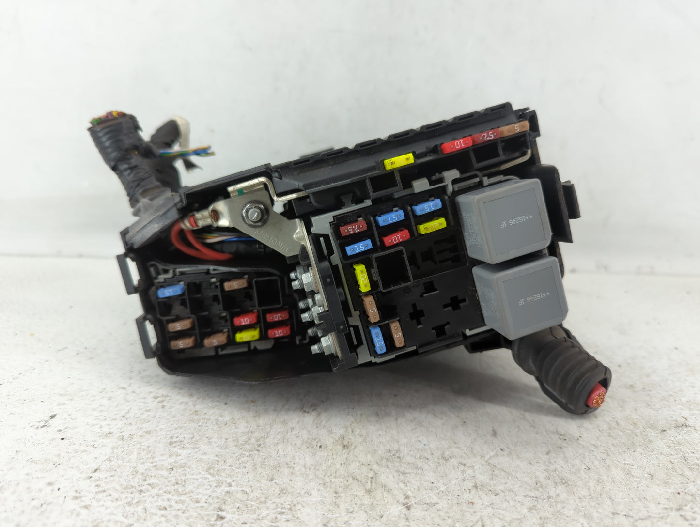 2014-2018 Volvo S60 Fusebox Fuse Box Panel Relay Module P/N:30644652 Fits Fits 2012 2014 2015 2016 2017 2018 OEM Used Auto P