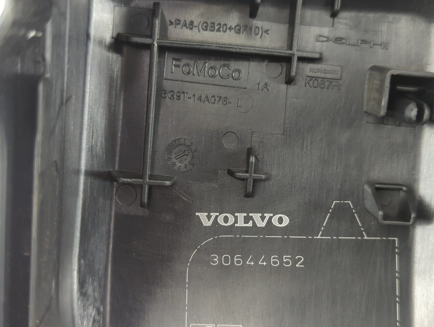 2014-2018 Volvo S60 Fusebox Fuse Box Panel Relay Module P/N:30644652 Fits Fits 2012 2014 2015 2016 2017 2018 OEM Used Auto P