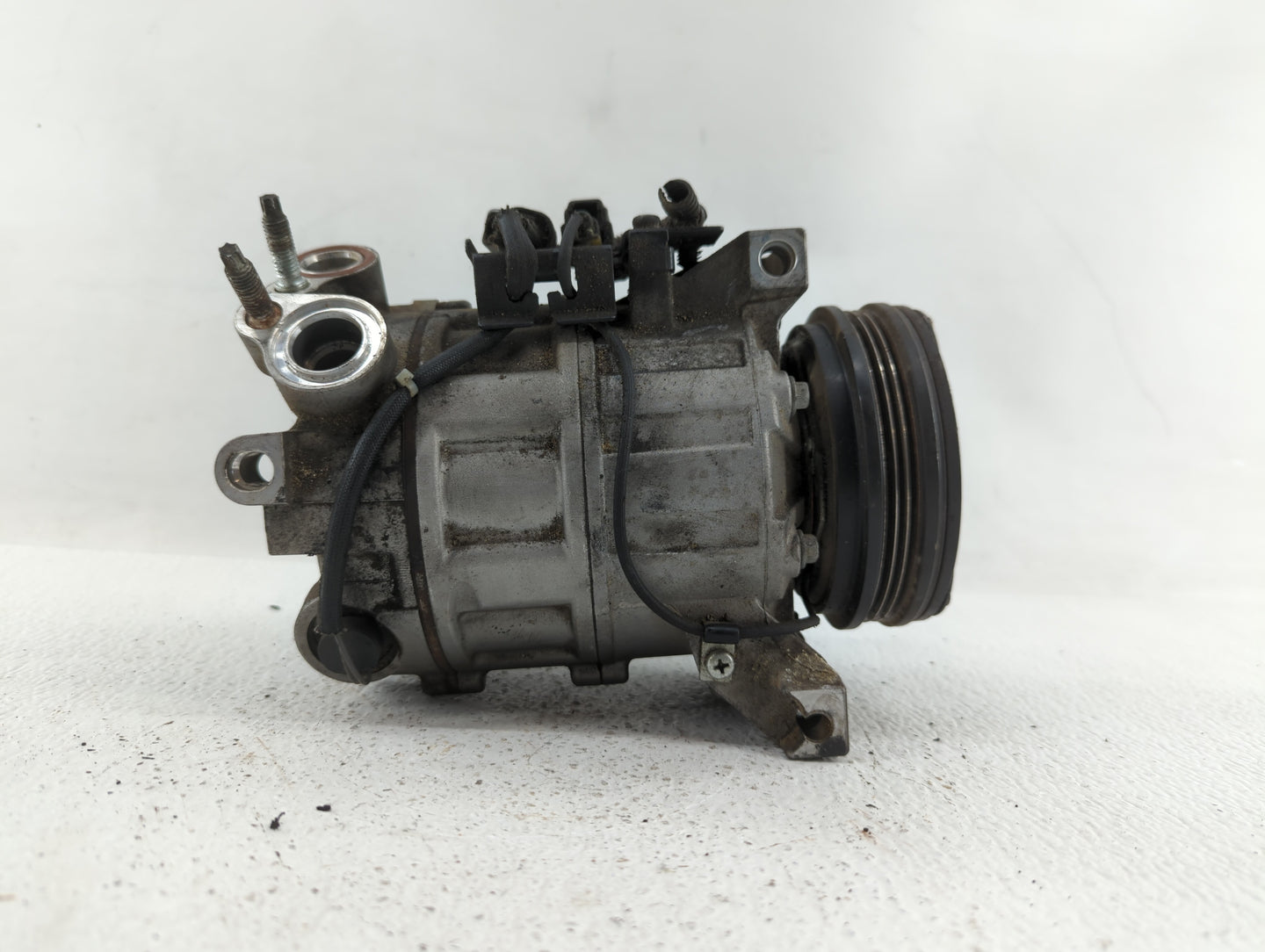 2014 Volvo V60 Air Conditioning A/c Ac Compressor Oem - Oemusedautoparts1.com