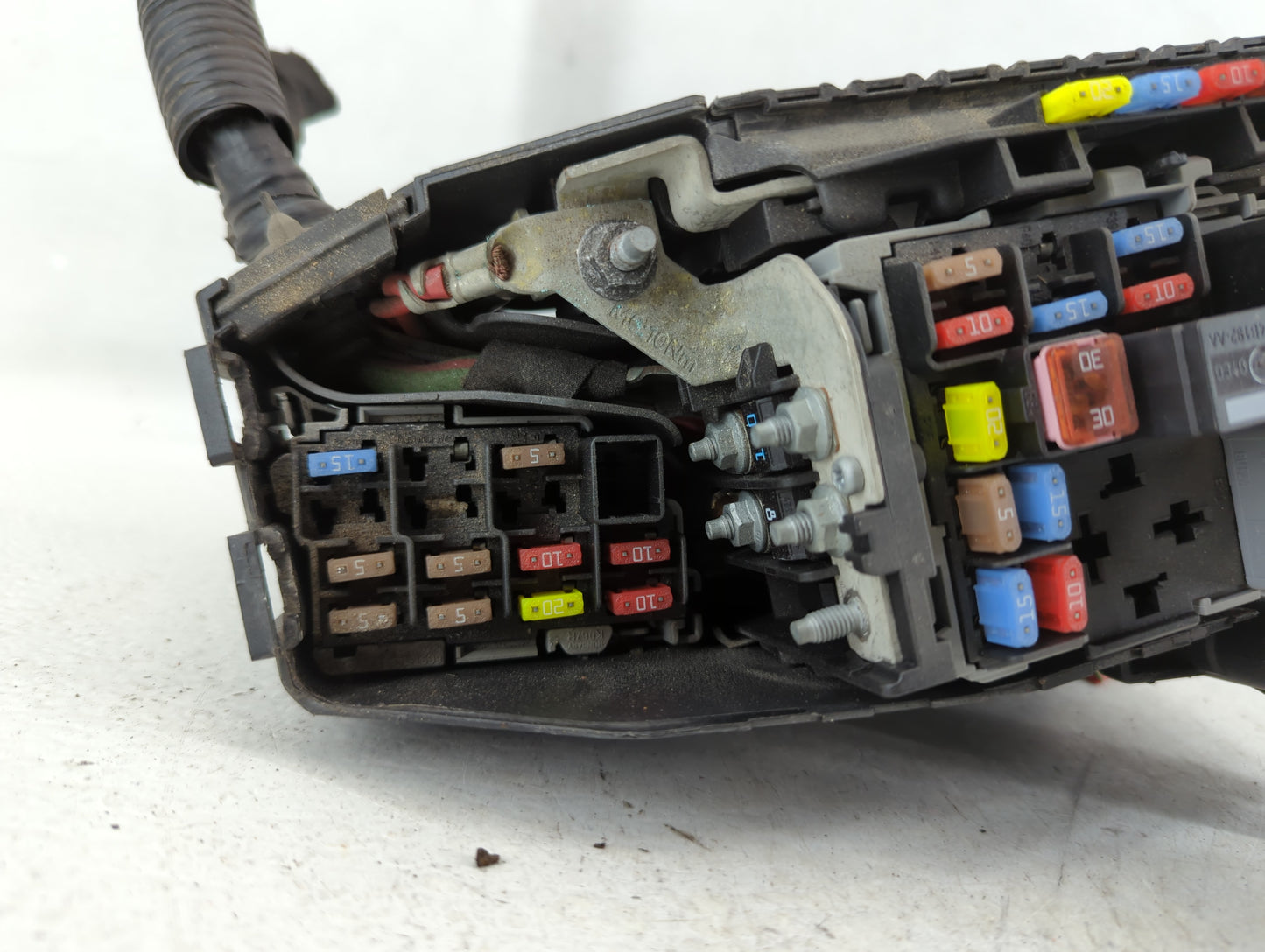 2013 Volvo V60 Fusebox Fuse Box Panel Relay Module P/N:6G9T-14A067-CA 6G9T-14A076-MB Fits Fits 2011 2012 2014 OEM Used Auto 