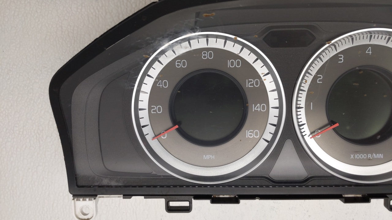 2014 Volvo Xc60 Instrument Cluster Speedometer Gauges P/N:31343326AA 31296371AB Fits Fits 2011 2012 2013 OEM Used Auto Parts