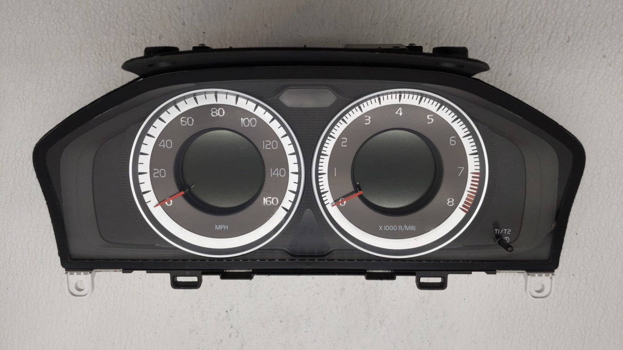 2014 Volvo Xc60 Instrument Cluster Speedometer Gauges P/N:31343326AA 31296371AB Fits Fits 2011 2012 2013 OEM Used Auto Parts