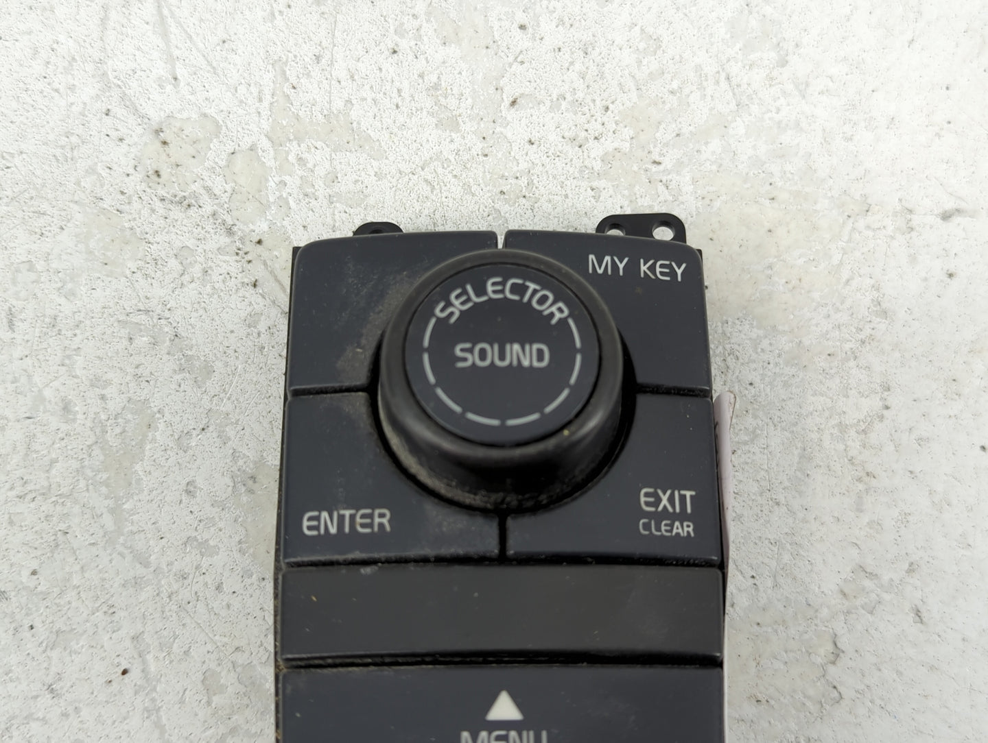 2014 Volvo Xc90 Radio AM FM Cd Player Receiver Replacement P/N:19206 05W41T, 30752174 Fits OEM Used Auto Parts - Oemusedauto