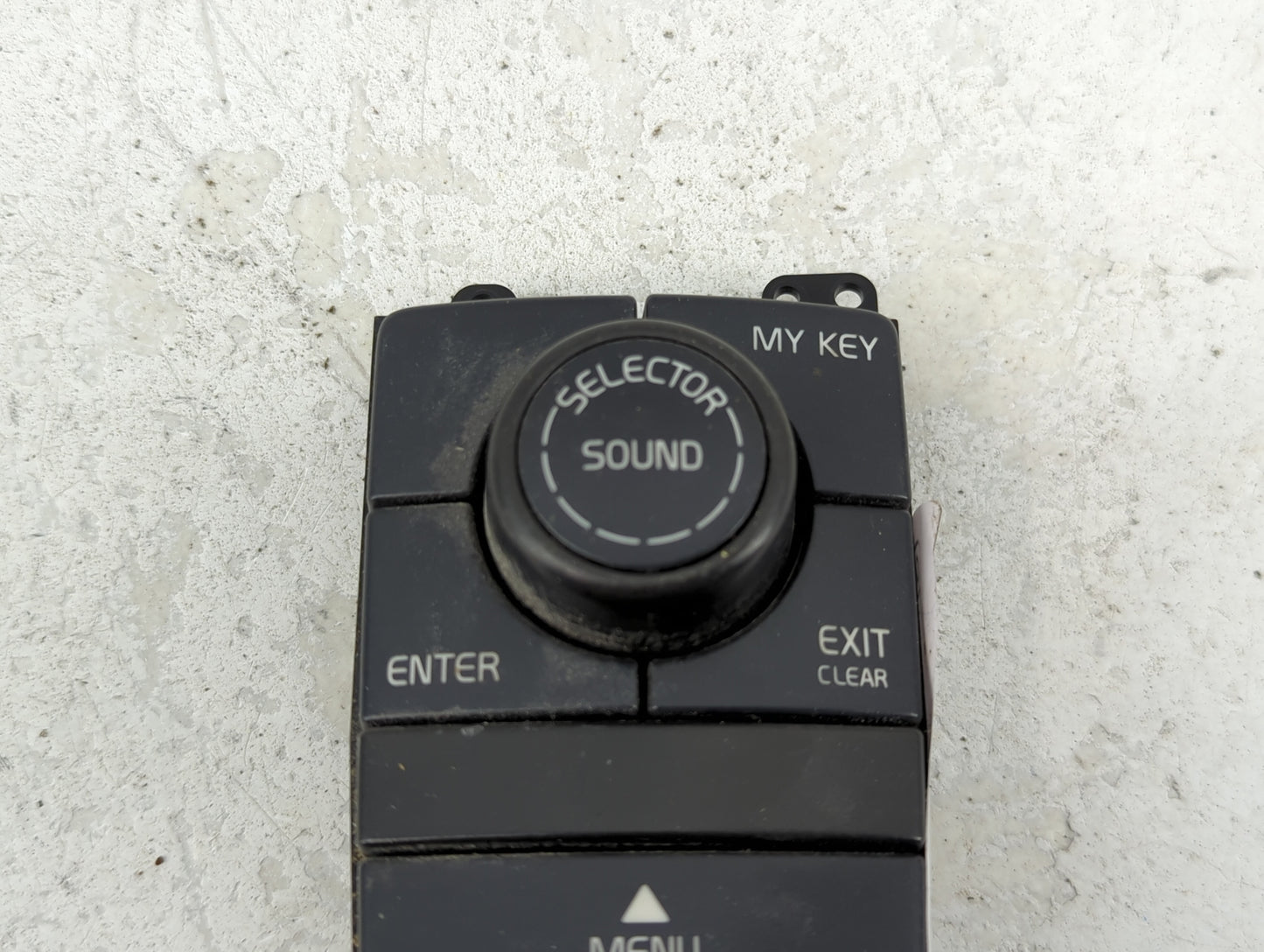 2014 Volvo Xc90 Radio AM FM Cd Player Receiver Replacement P/N:19206 05W41T, 30752174 Fits OEM Used Auto Parts - Oemusedauto