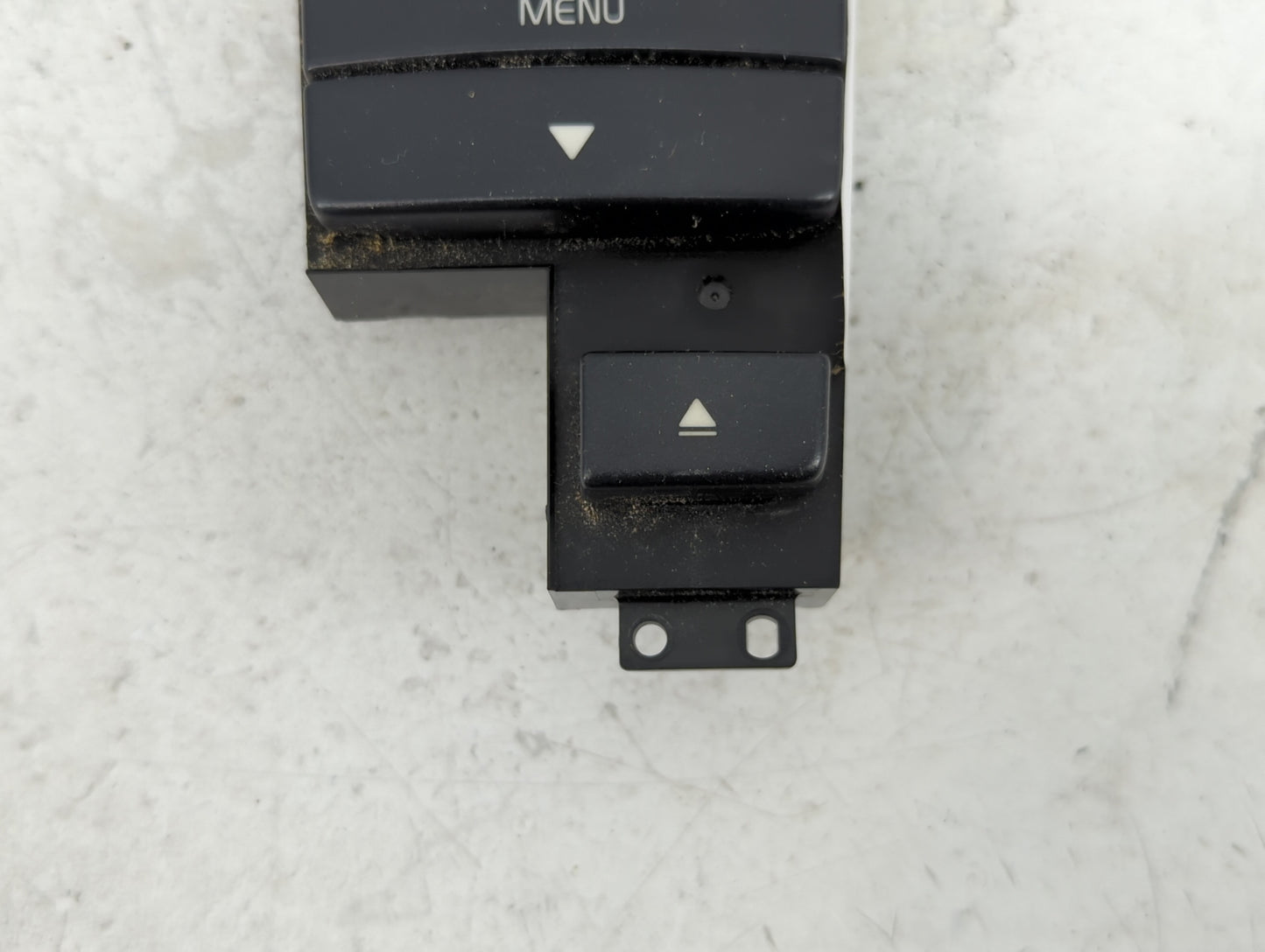 2014 Volvo Xc90 Radio AM FM Cd Player Receiver Replacement P/N:19206 05W41T, 30752174 Fits OEM Used Auto Parts - Oemusedauto