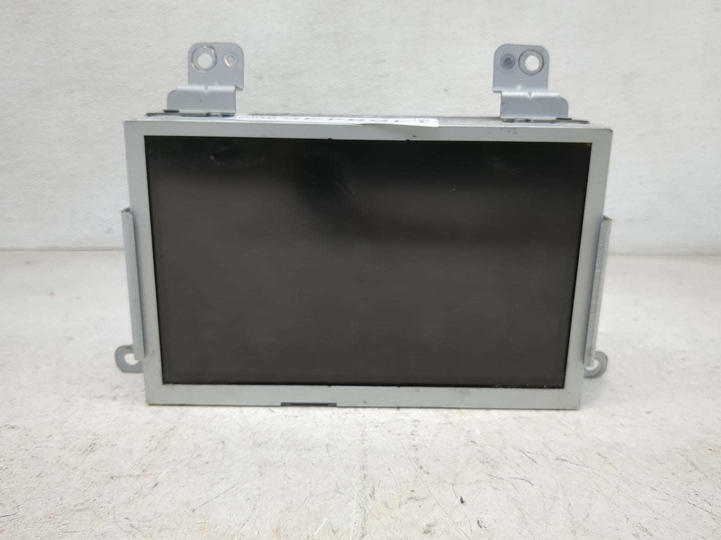 2013-2016 Ford Taurus Radio Display Info Screen Oem - Oemusedautoparts1.com